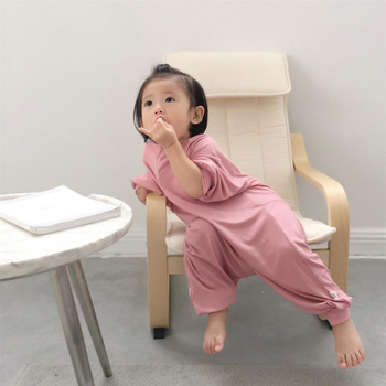 Бебешки пижами, едно парче спално облекло от модалова тъкан, тънък летен стил, спално гнездо с Anti-Kick Quilt, модерен минимализъм