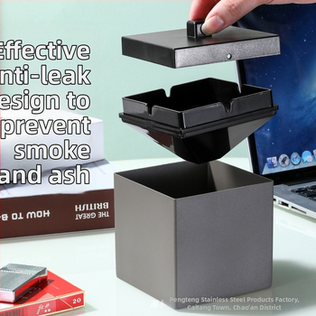 Пепелник за кола от неръждаема стомана, двуслоен и ветроустойчив, с капак; включва фуния; нано покритие.