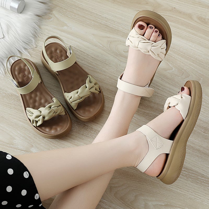 Női divat szandál mikroszálas felsőrész, PU talp, kerek orr, Velcro zárás, klínos sarok