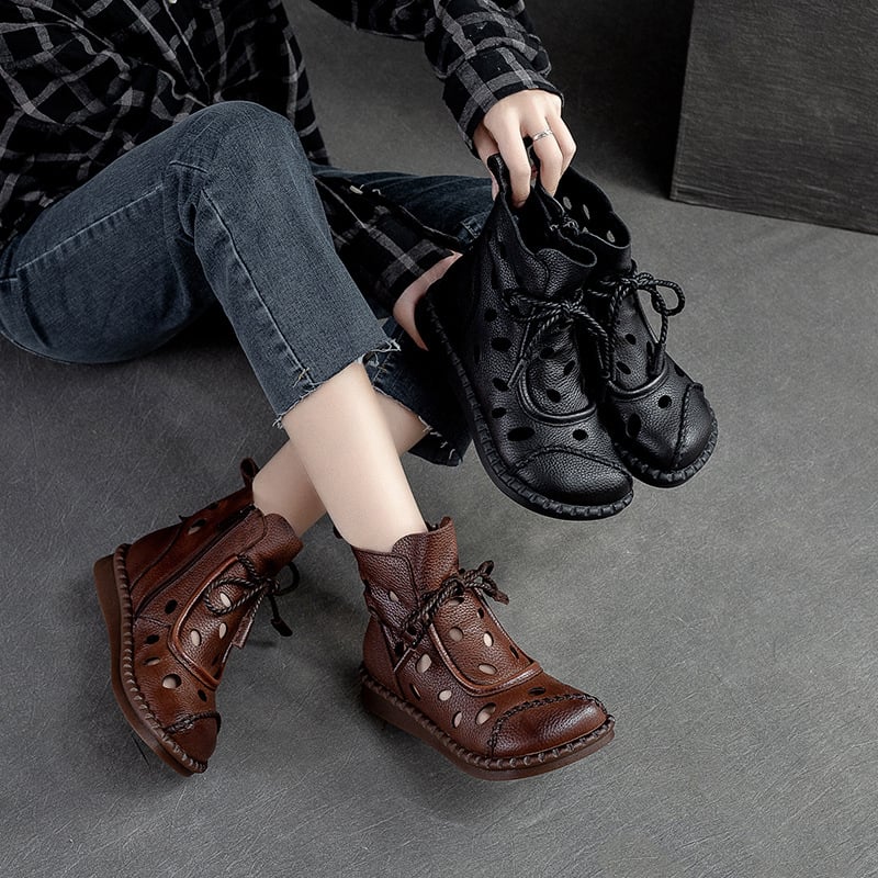 Női római stílusú szandál klínnel, kerek orrú, elülső pánt, felső rész top-grain marhabőrből, bélés disznó bőrből, talp teheneszsine, 3–5 cm klín