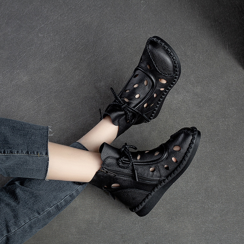 Női római stílusú szandál klínnel, kerek orrú, elülső pánt, felső rész top-grain marhabőrből, bélés disznó bőrből, talp teheneszsine, 3–5 cm klín