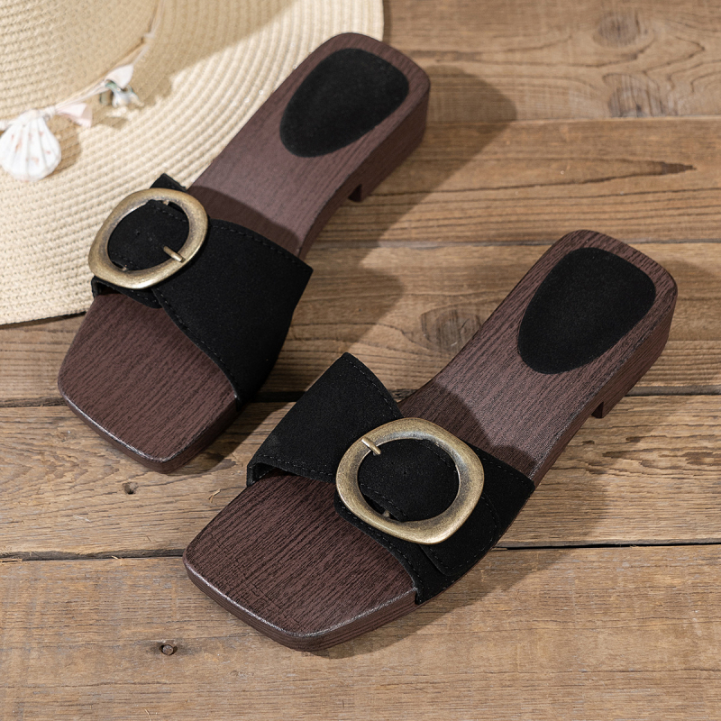 Női egypántos szandál — PU felsőrész, gumi talp, kúpos sarok, slip-on