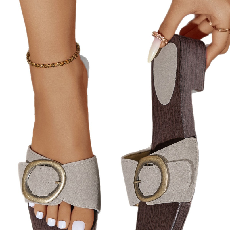 Női egypántos szandál — PU felsőrész, gumi talp, kúpos sarok, slip-on