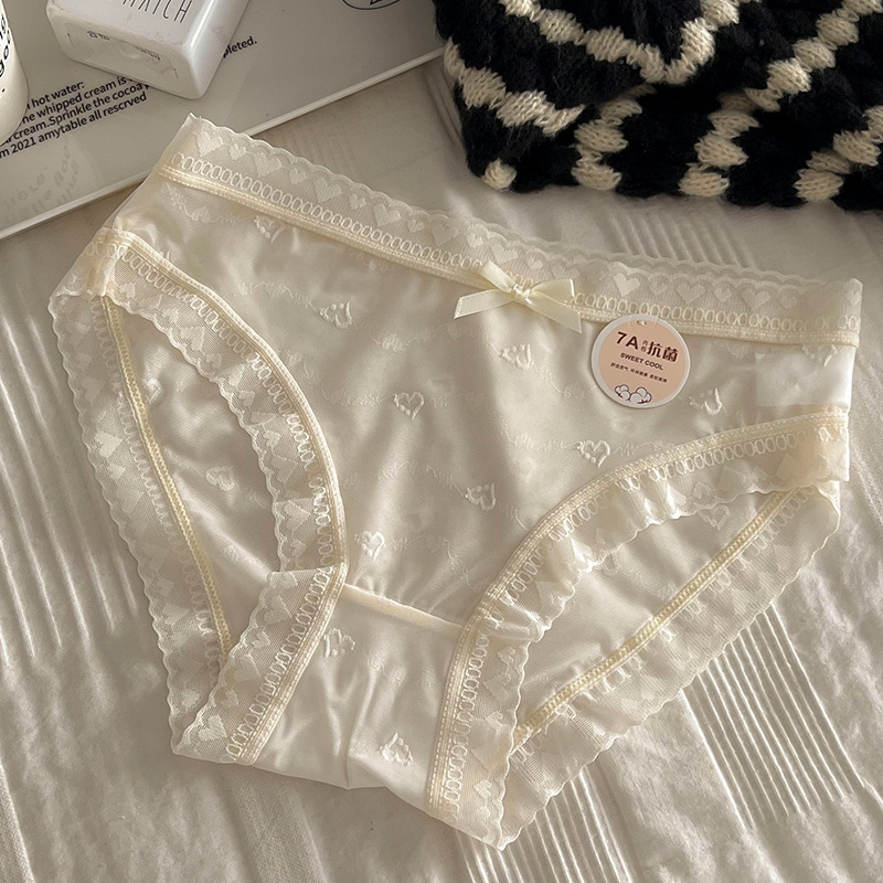 Ženske gaćice sa srednjim strukom, podstava 100% pamuk, Jacquard ice silk tkanina, glavna vlakna: najlon 50–70%, antibakterijske i prozračne
