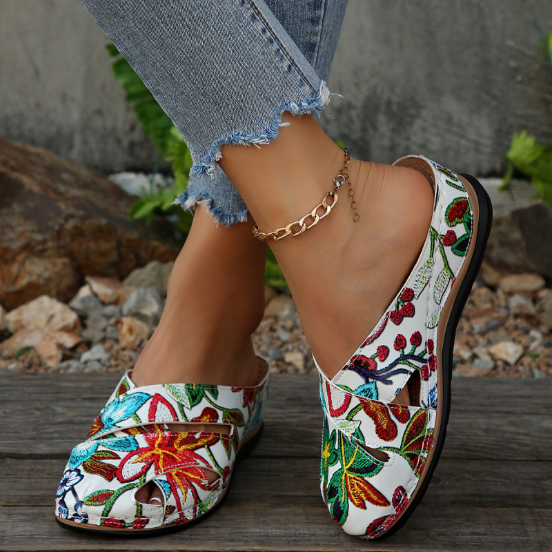 Női slip-on papucs zárt orrúval – PU felső rész és bélés, gumitalp, kerek orr, casual nyár 2025