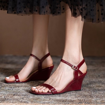 Σανδάλια με σφηνοειδές τακούνι για γυναίκες με μικρό ύψος, επάνω συνθετικό δέρμα, τετράγωνη μύτη, λουρί, δυτικό στυλ, σόλα από καουτσούκ