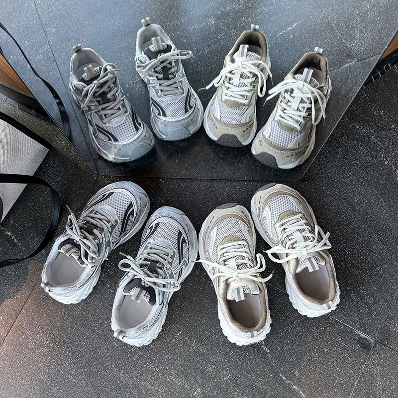 Ženske tenisice Dad Shoes: (prozračna mreža unutarnja, gornji dio od umjetne kože, gumeni potplat, vezanje, visina pete 3–5 cm)