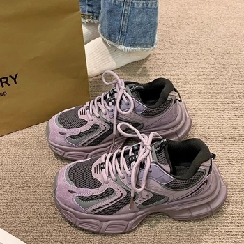 Pantofi Dad shoes cu partea superioară din PU artificial, respiranți, toc în clin de 3–5 cm, talpă din cauciuc turnată prin injecție