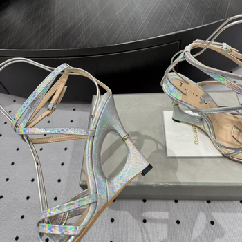 Γυναικείες δερμάτινες σανδάλια με λουρί και αγκράφα, λεπτό τακούνι στιλέτο πάνω από 8 cm, εσωτερικά από μαλλί προβάτου, εξωτερικά από γνήσιο δέρμα, στρογγυλή μύτη