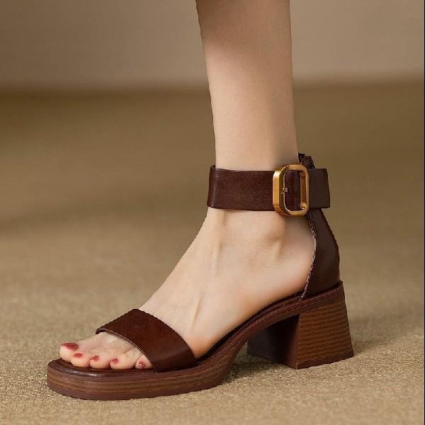 Γυναικείες ρωμαϊκές σανδάλες με ρετρό στυλ, πάνω μέρος από υπερ-ίνες, στρογγυλή μύτη, σόλα από καουτσούκ.