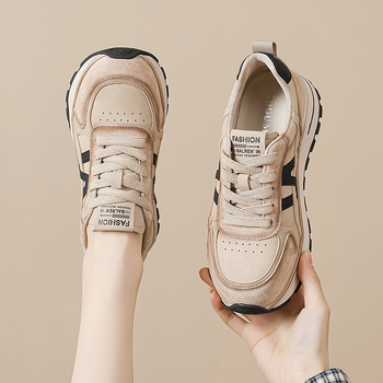 Női sportcipő vastag talppal, magasságot növelő dizájn, kültéri futáshoz és mindennapi viselethez, 2025 ősz; felsőrész: disznó bőr + műbőr + textil; kötés; sarokmagasság 3–5 cm