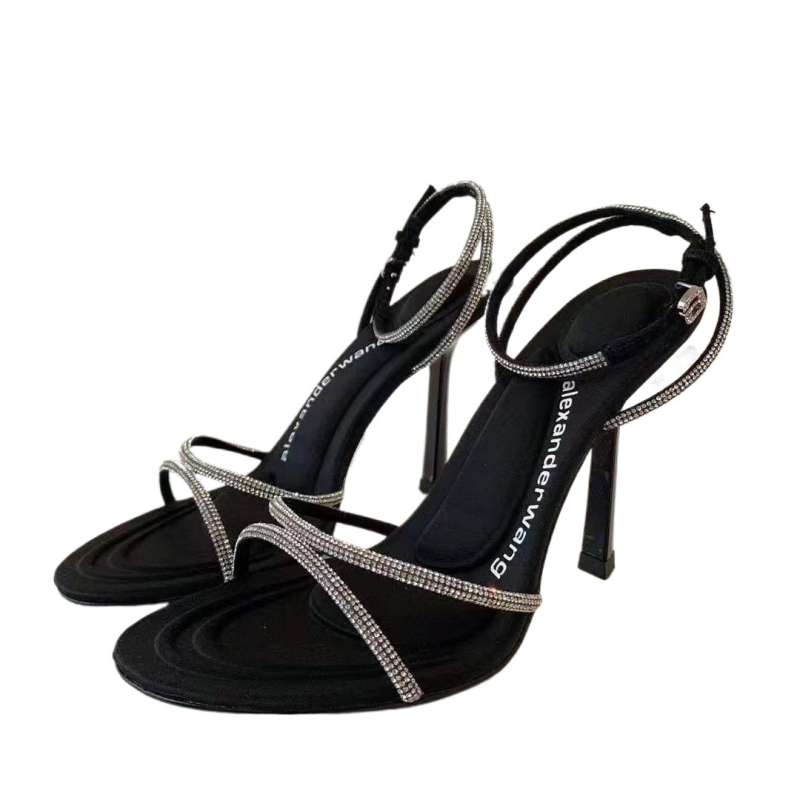 Sandale cu bretea simplă – PU upper, vârf în formă de migdală, toc pană, talpă din cauciuc