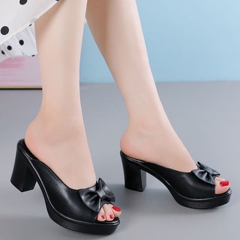 Női szandál PU felsőrész, kerek orr, gumitalp, bélés nélküli, tavasz 2025