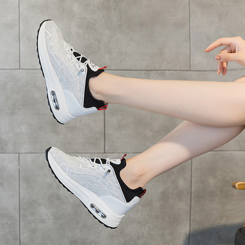 Női Air-Cushion Flyknit sportcipő, minden évszakban, légáteresztő, magasság növelő 6–8 cm, alacsony profil, elöl kötés