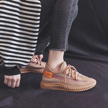 Női hálós sportcipő, gumírozott talppal, EVA talpbetéttel, 3–5 cm sarok, kerek orr