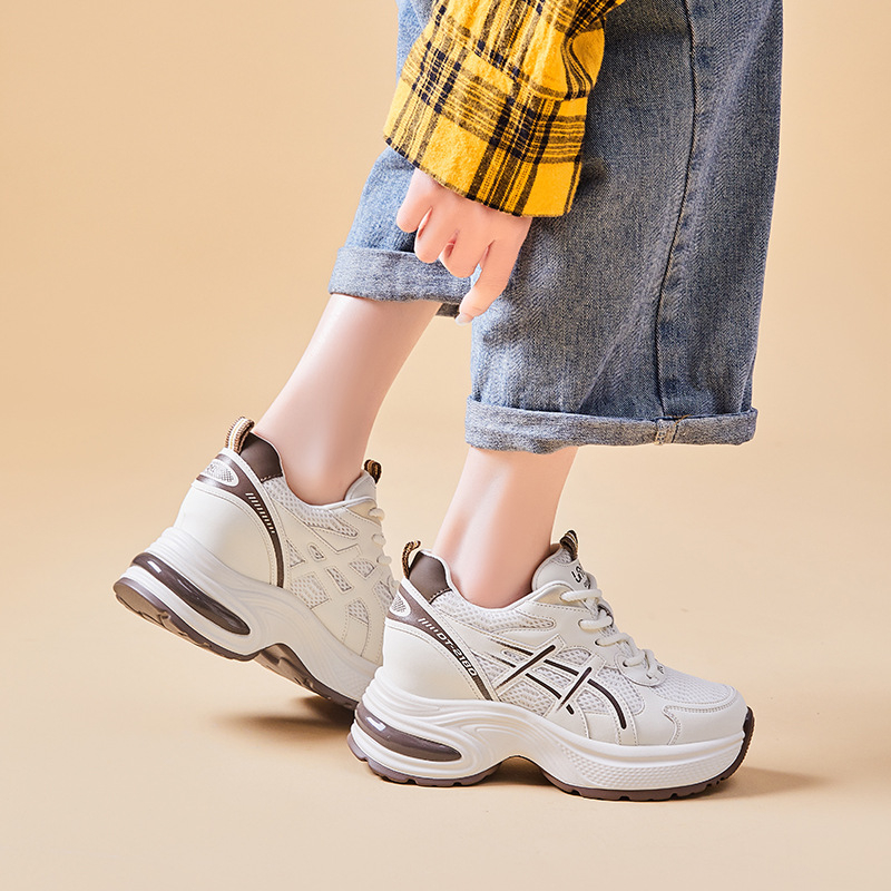 Női könnyű, lélegző sportcipő két réteg bőr és háló felsőrész, PU talpbetét, PU talp, színes blokk minta, fűzőzár, alacsony boka, kerek orr, tavasz-nyár-őszre