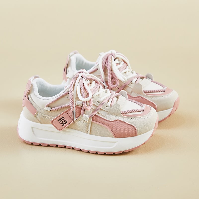 Női dad shoes, casual sportcipő, vastag talppal a magasság növelésére; PU felsőrész, kerek orr, alacsony boka, injektált gumitalp.