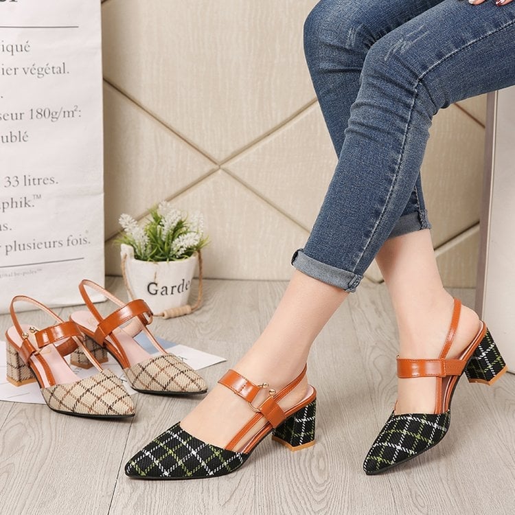 Casual sandale s oštrim prstom, denim gornji dio, kopča, srednja visina potpetice 3-5 cm