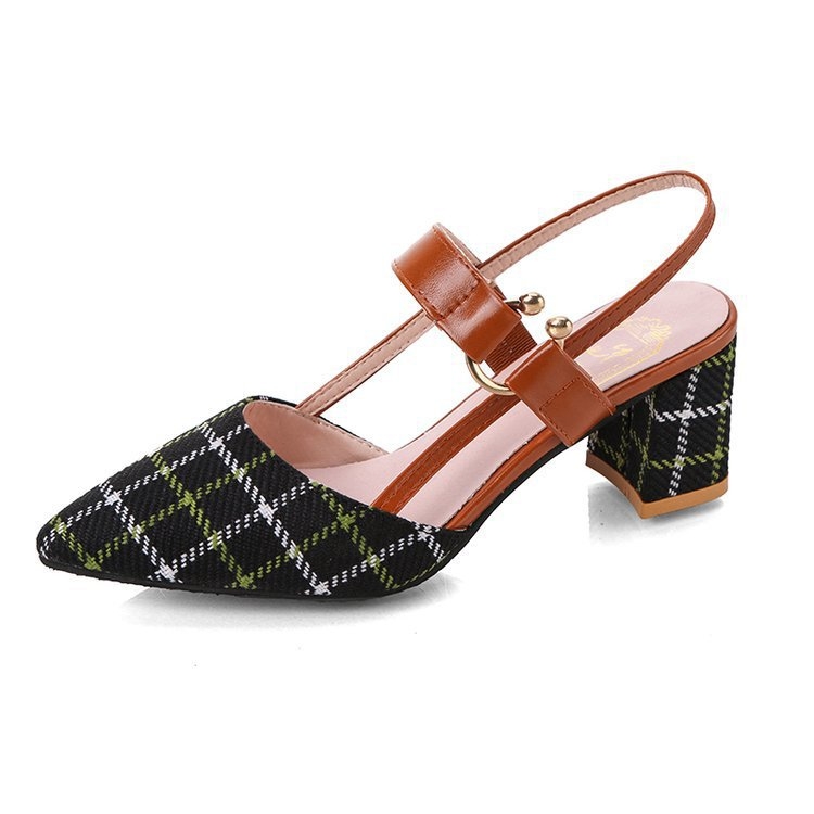 Casual sandale s oštrim prstom, denim gornji dio, kopča, srednja visina potpetice 3-5 cm