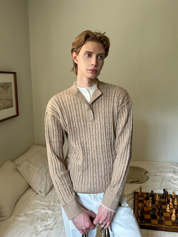 Unisex džemper s kabelskom pletenom i Henley ovratnikom, slim fit, dugi rukav, akrilna smjesa (50% akril, 28% PBT, 22% nylon)