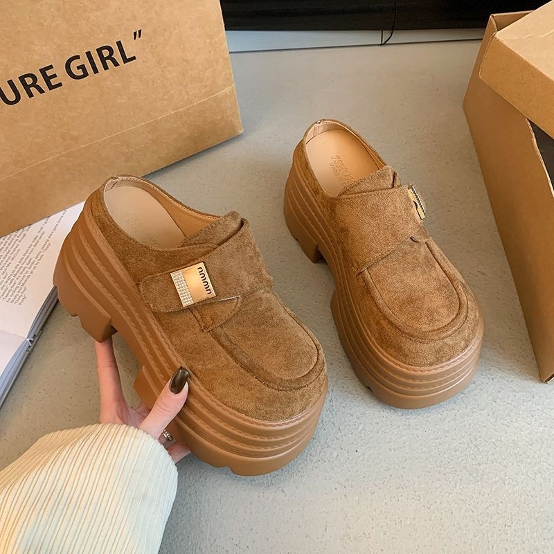 Ženske slip-on cipele s debelim đonom – zatvoren vrh, PVC gornji dio, gumeni đon, okrugli nos