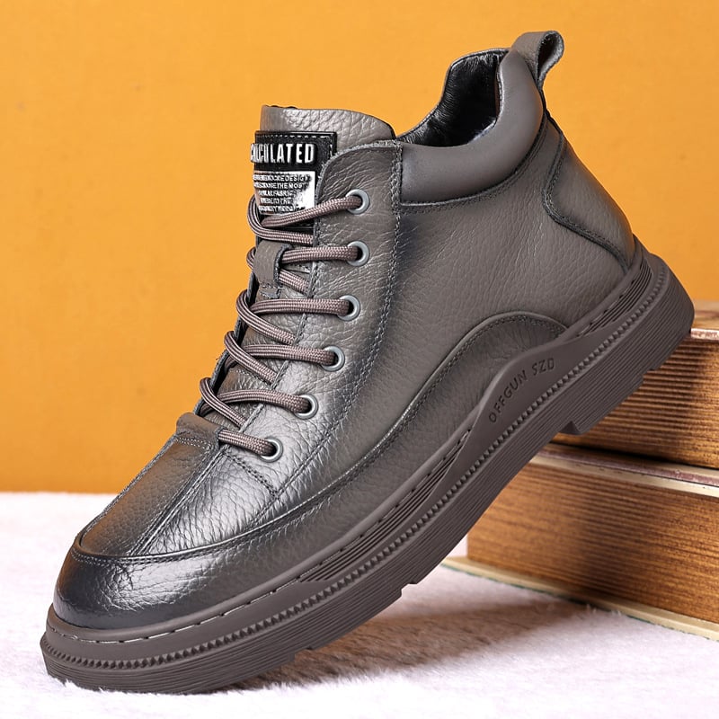 Férfi téli papucs: első réteg tehénbőrből készült felső, fleece bélés, vastag gumitalp