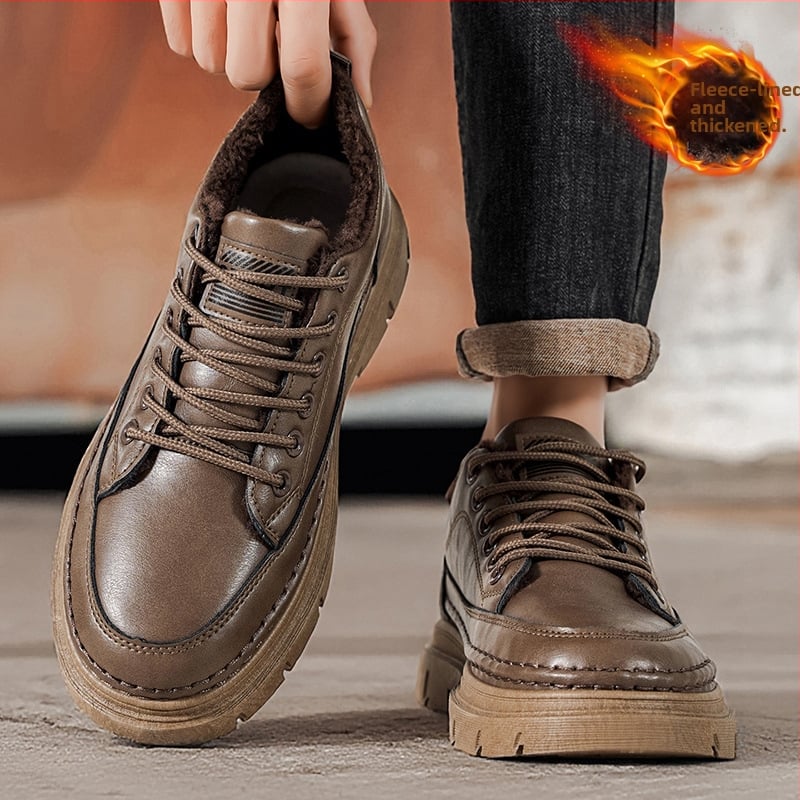 Férfi téli cipők: felsőrész szintetikus bőrből, velúr belső, gumi talp, csúszásmentes