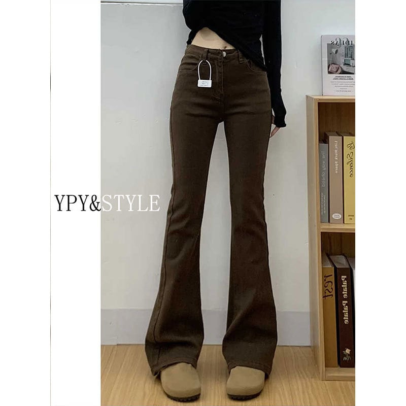 Jeanși cu siluetă micro-flare, denim cu căptușeală din fleece, talie înaltă, poliester 30–50%