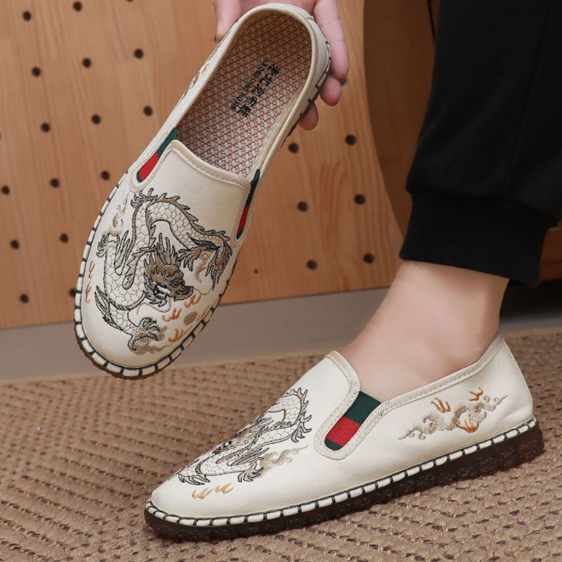 Pantofi Hanfu din pânză cu broderie — vârf rotund, parte superioară din pânză, înălțime medie, închidere elastică, talpă din tendon de vițel