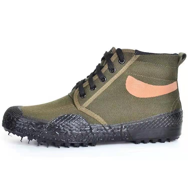 Magas szárú munkacipő építkezésre, vászon felsőrész, kerek orr, vulkanizált gumitalp, légáteresztő és kopásálló