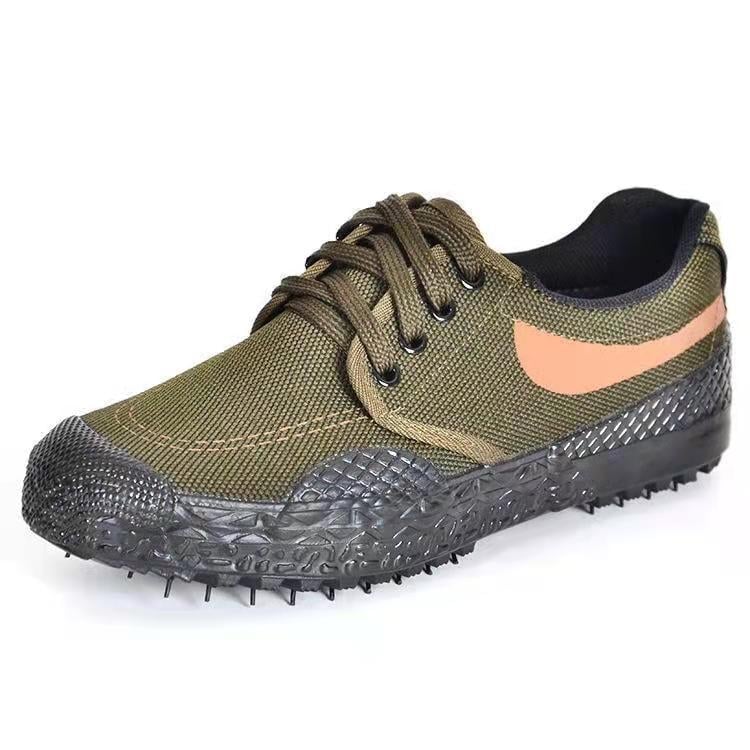 Magas szárú munkacipő építkezésre, vászon felsőrész, kerek orr, vulkanizált gumitalp, légáteresztő és kopásálló