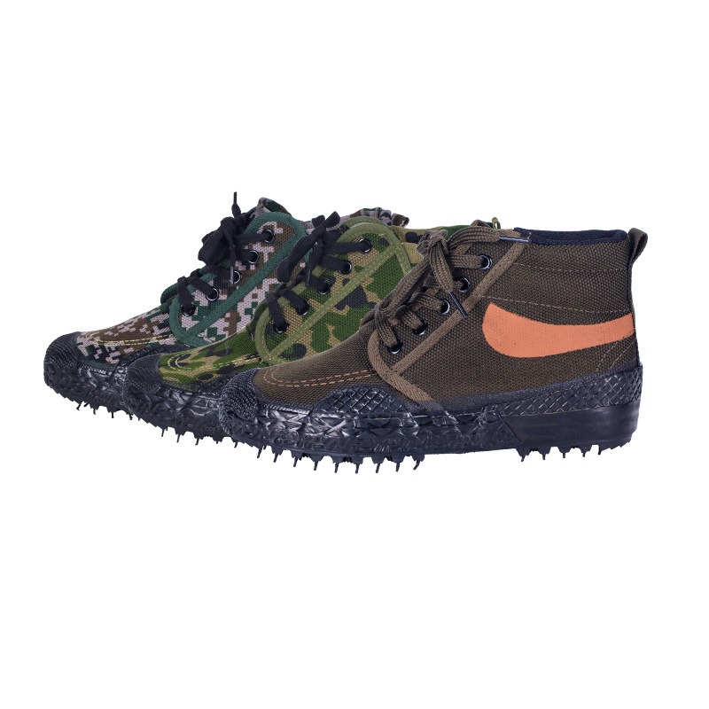 Magas szárú munkacipő építkezésre, vászon felsőrész, kerek orr, vulkanizált gumitalp, légáteresztő és kopásálló