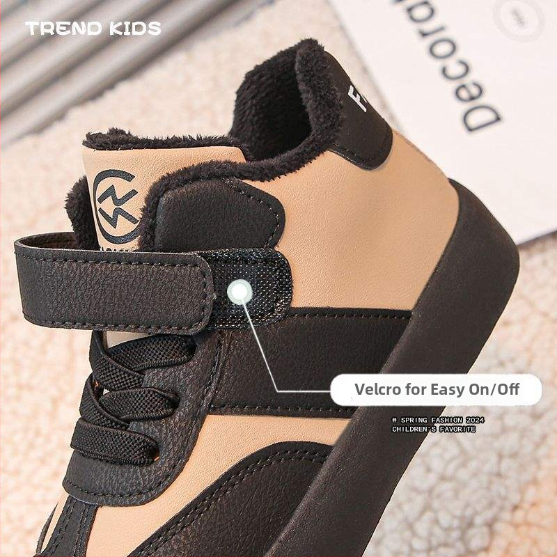 Gyerekeknek szóló őszi–téli futócipők vastag puha talppal és szintetikus bőrből készült felsőrésszel