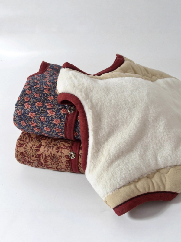 Vesta za starije žene s baršunastom podstavom, topla za jesen/zimu, bez ovratnika, floralni uzorak, duljina 50-65 cm, poliester materijal