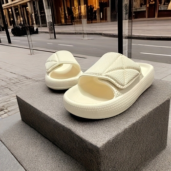 Slip-On sandale s EVA gornjim dijelom i EVA potplatom, injekcijsko oblikovanje, ležerni stil, proljeće 2024