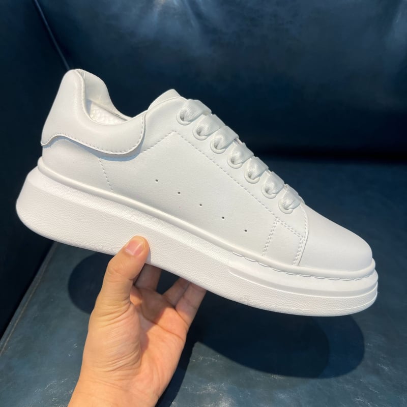 Muške casual tenisice od teleće kože, niski profil, vezivanje, gumeni đon, niski potplat (1–3 cm)