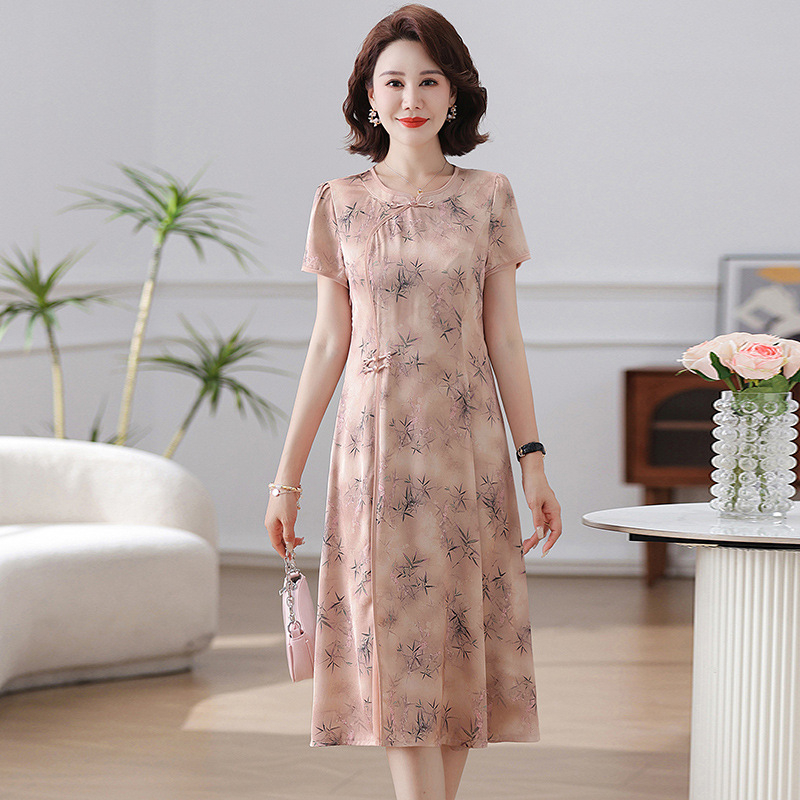 Elegantna ljetna haljina inspirirana kineskim stilom cheongsam, srednja duljina, poliester tkanina, diskasti kopča