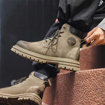 Martin bakancs valódi bőrből – vastag talp, kerek orr, előről fűzött, középmagas szár