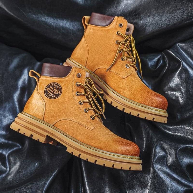 Martin bakancs valódi bőrből – vastag talp, kerek orr, előről fűzött, középmagas szár