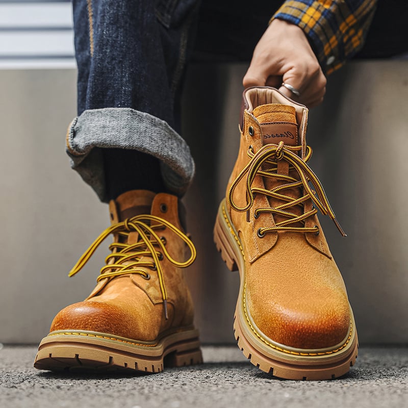 Martin bakancs valódi bőrből – vastag talp, kerek orr, előről fűzött, középmagas szár