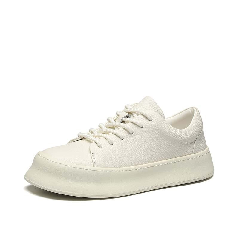 Férfi platformcipő első osztályú marhabőrből, fűzős zárás, gumitalpú, 3–5 cm-es vastag platform, kerek orrú