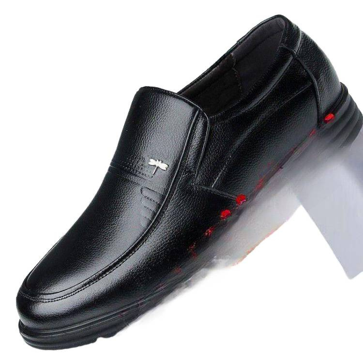 Férfi bőrből készült cipő, felsőrész kecske bőrből, talp gumi, faragott szárny mintás, idős férfiaknak, 2025 tavasz kiadás