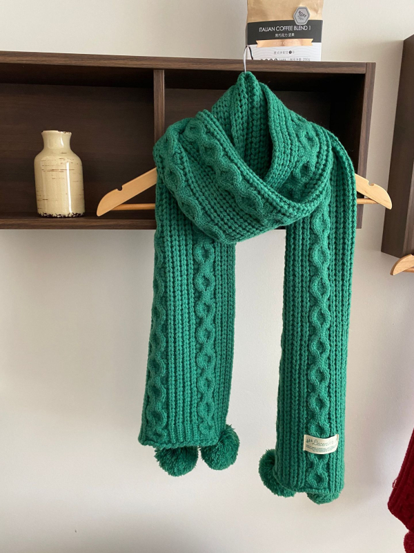 Шал от вълна – warp-knit, plain weave, запазва топлината, зима