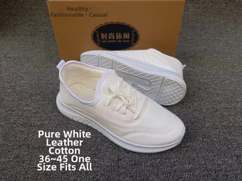 Középmagas sportcipő mikroszálas felsőrésszel, kerek orr, talp injektált, alacsony sarok 1–3 cm