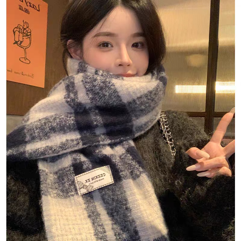 Шал за жена в синьо каре, warp knitting, запазва топлината, Зима 2025, полиестер