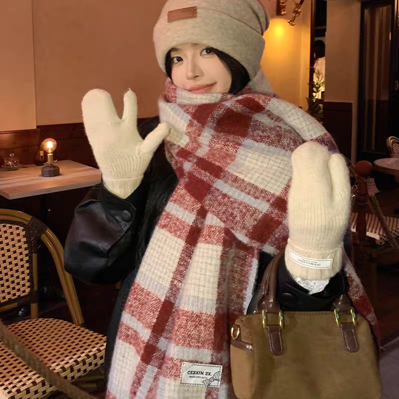 Шал за жена в синьо каре, warp knitting, запазва топлината, Зима 2025, полиестер