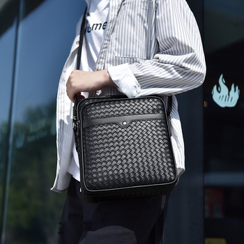 Muška torba preko ramena - Urban Simplicity, PU materiál, otporna na habanje i vodootporna, poliesterova podstava, za poslovna putovanja.