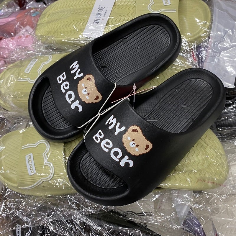 EVA könnyű férfi szandálok, lazító stílus, betűs nyomtatás és rajzfilmszerű dizájn, injektált talp, nyitott slip-on, nyár 2025