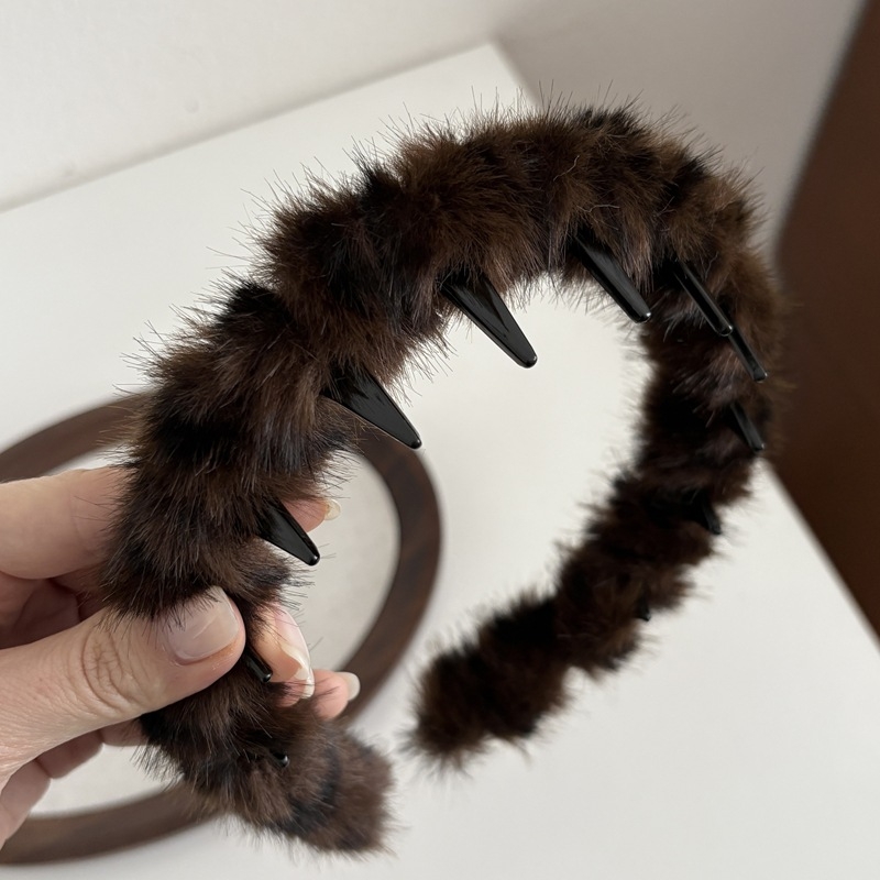 Korejskog stila plišani headband za žene s valovitim dizajnom, precizna izrada