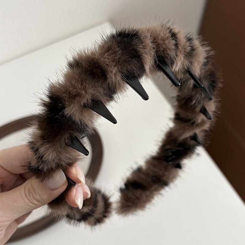 Korejskog stila plišani headband za žene s valovitim dizajnom, precizna izrada